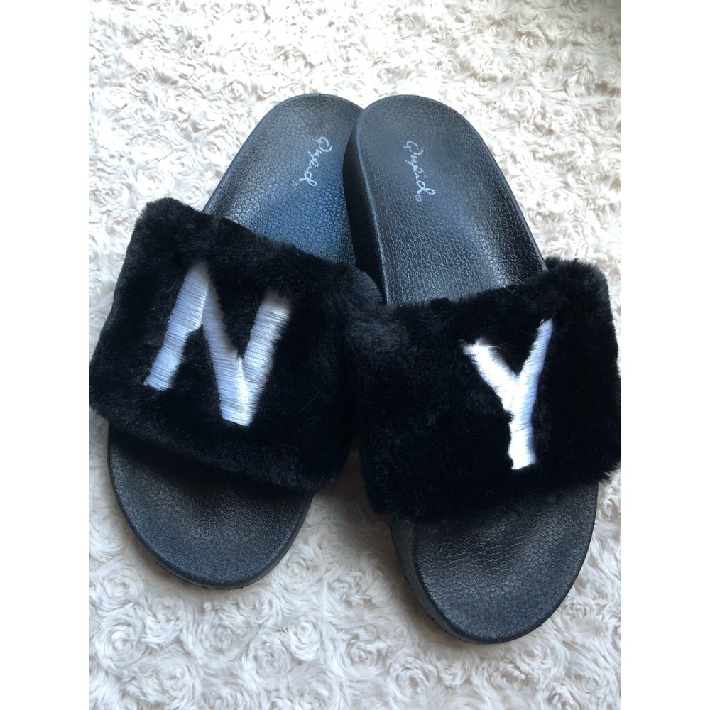 Qupid NY Fuzzy Slides